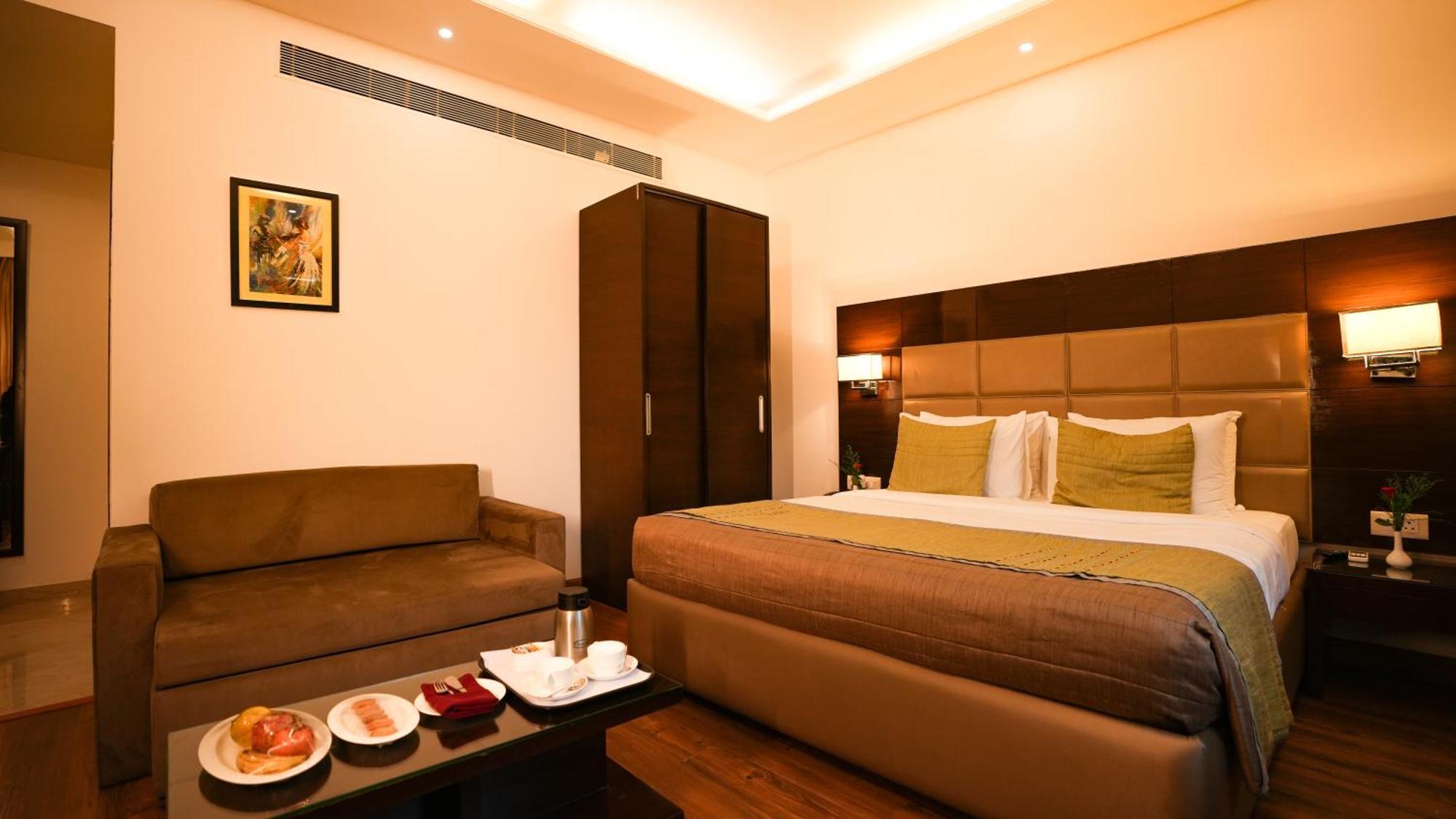 Hotel Africa Avenue - Greater Kailash 1 Új-Delhi Kültér fotó